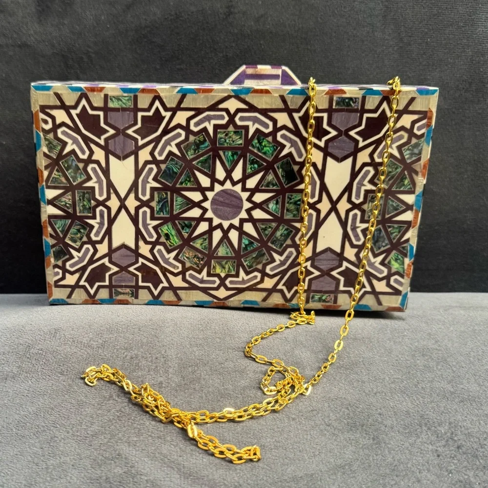 Amazing hand made Egyptian mother of pearls women bag vey very unique and classy - Picture 3 of 3